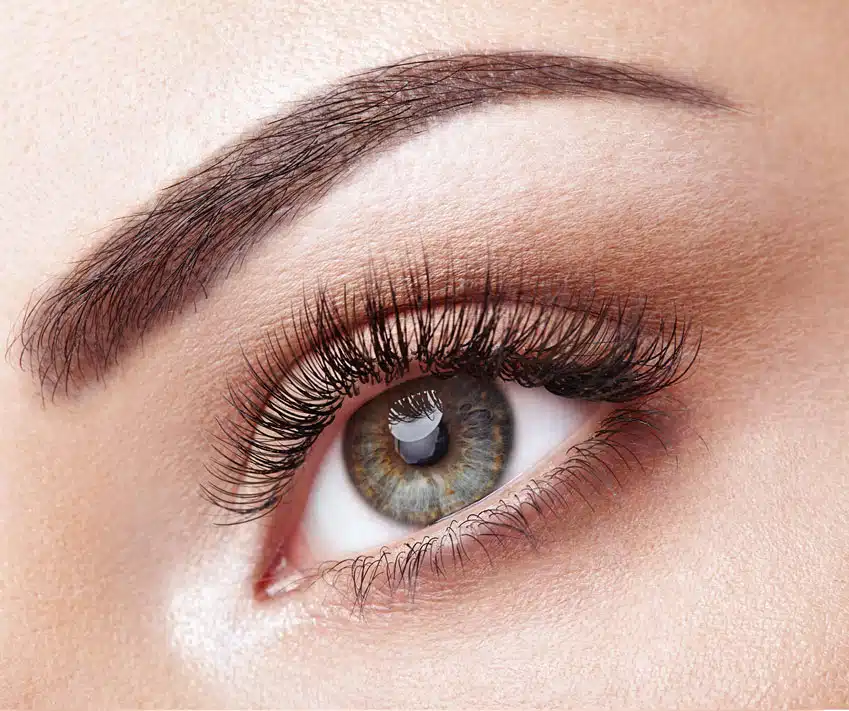 Womans eye with Classic Lashes